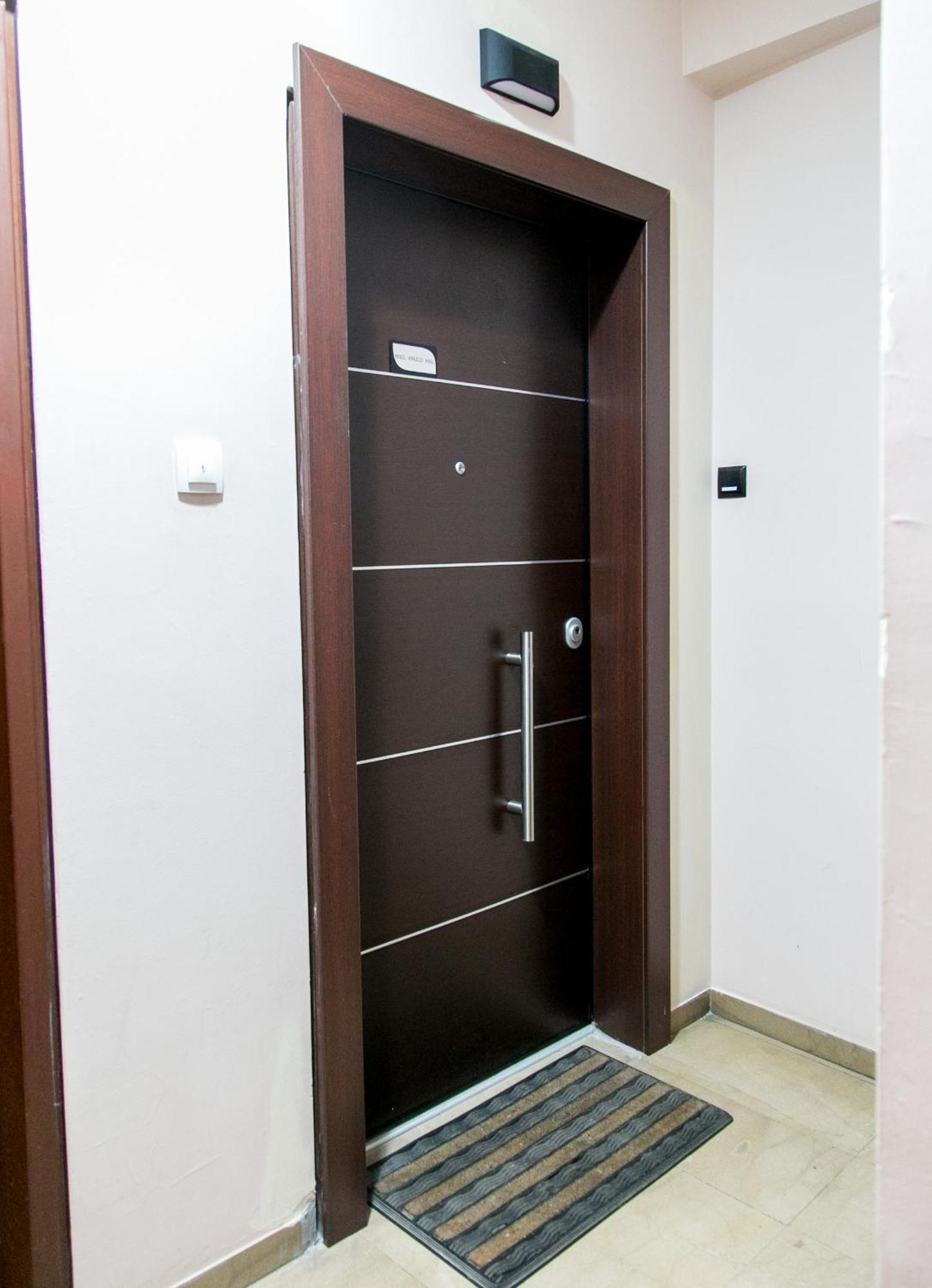 Mikel Angelo Hall Serres Exterior photo