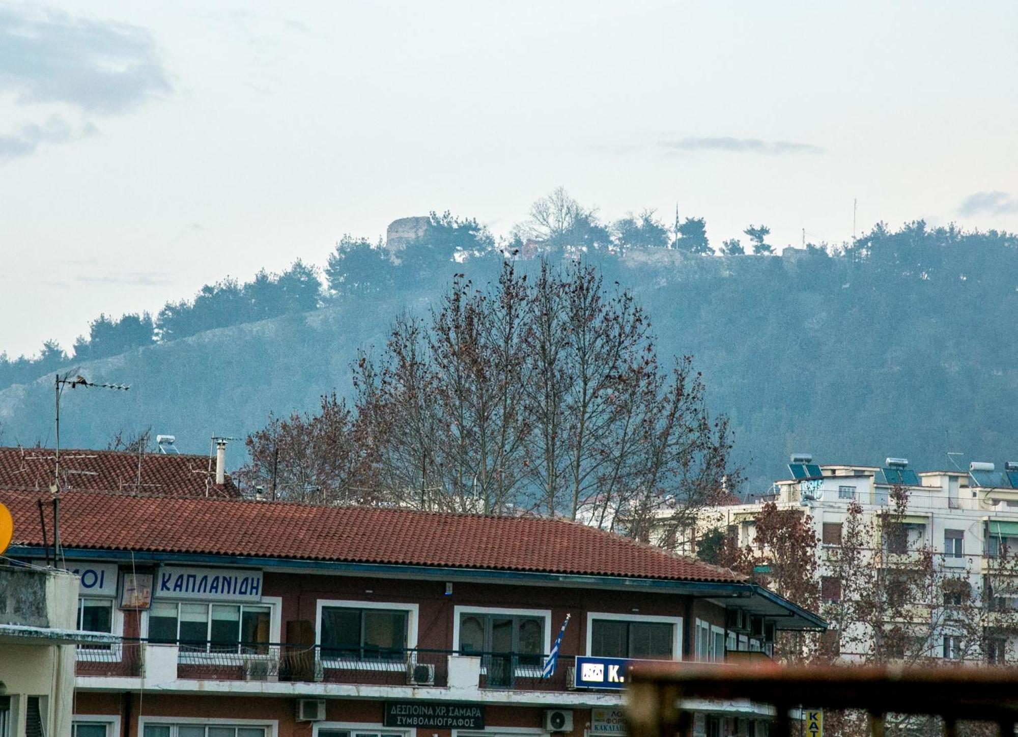 Mikel Angelo Hall Serres Exterior photo
