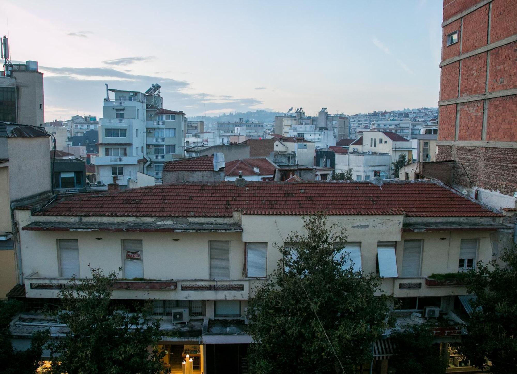 Mikel Angelo Hall Serres Exterior photo