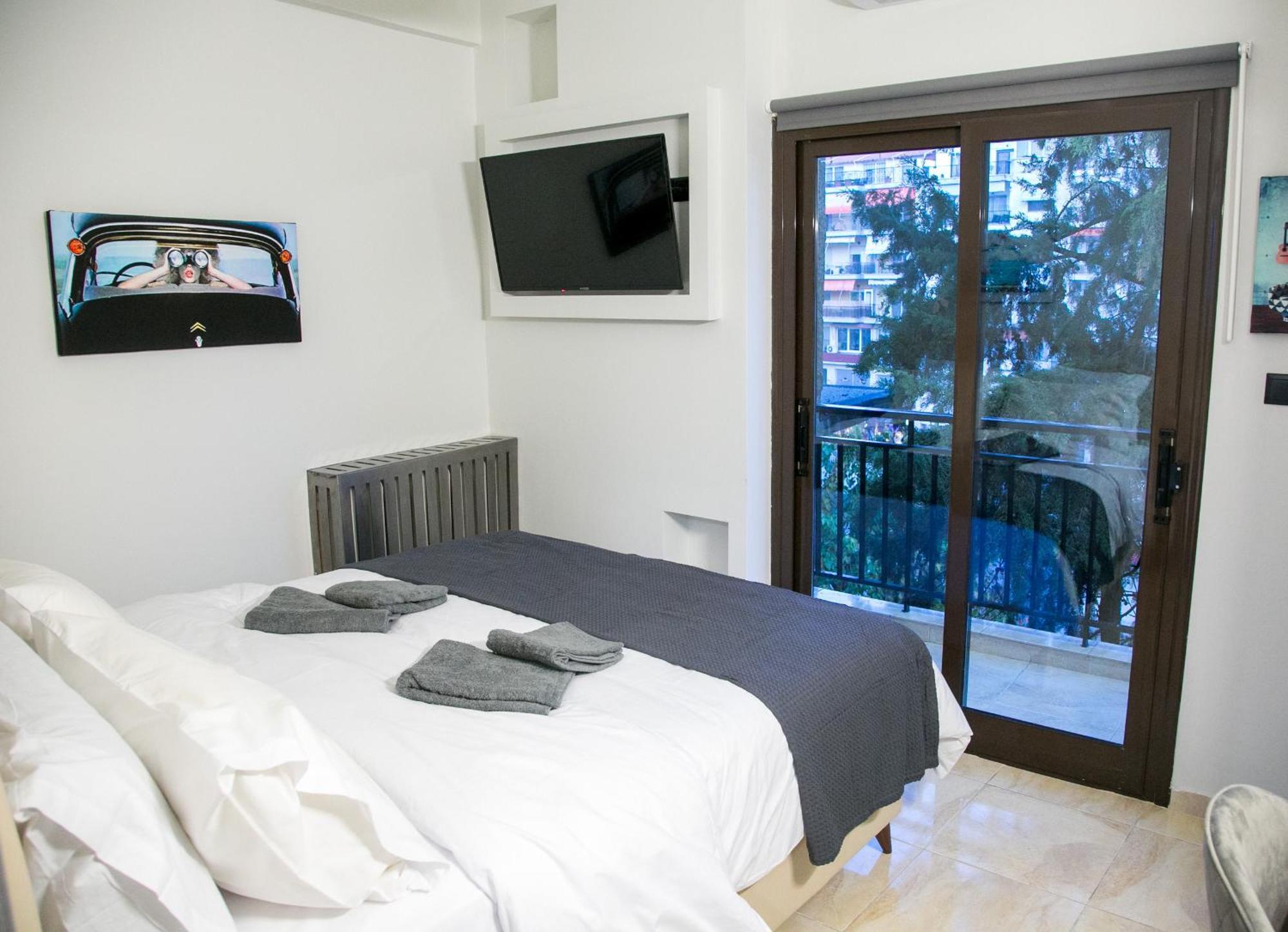 Mikel Angelo Hall Serres Exterior photo