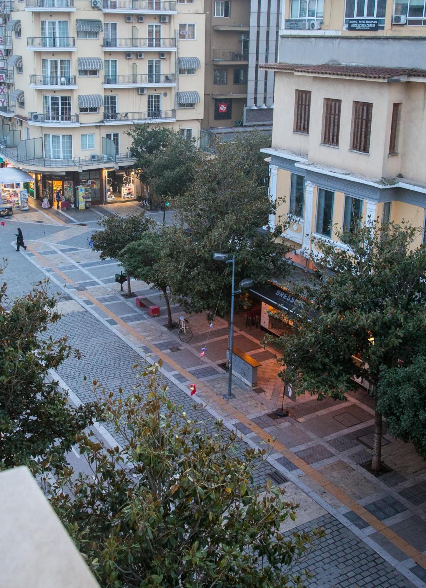 Mikel Angelo Hall Serres Exterior photo